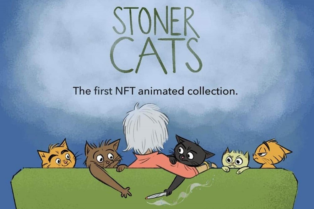 一张斯通纳猫 NFT 电视节目海报，沙发上有一个人和五只猫