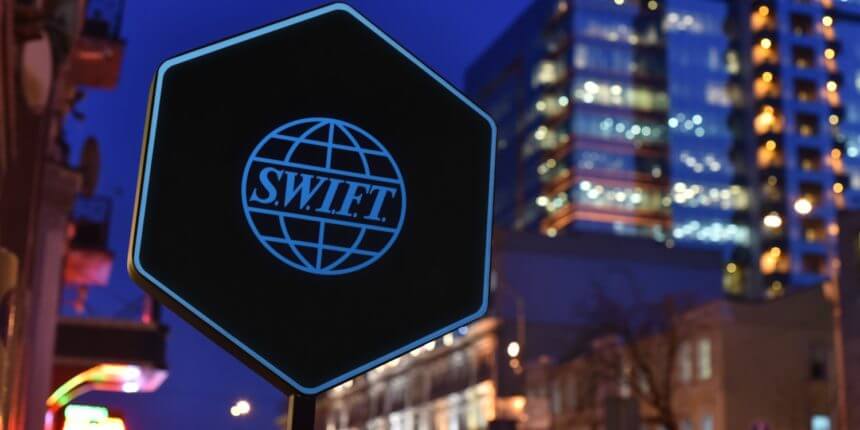 新旧金融基建交会点！SWIFT与Chainlink携手连接传统金融与加密市场