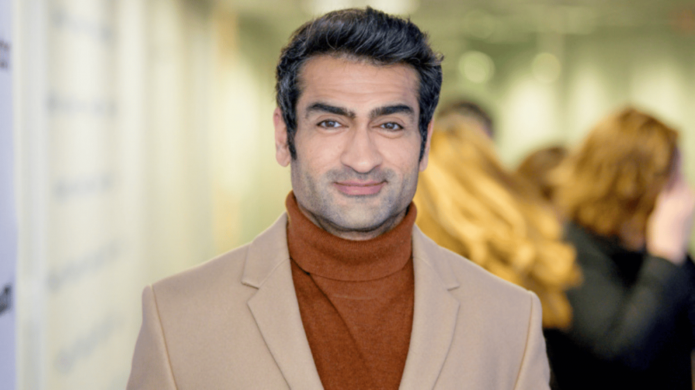 巴基斯坦演员 Kumail Nanjiani 的照片，他即将推出慈善 SBT 系列。