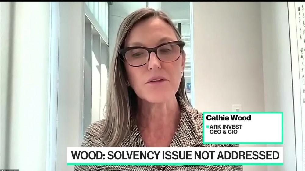 方舟投资小卖Coinbase股票，Cathie Wood解释比特币上涨论点却遭质疑